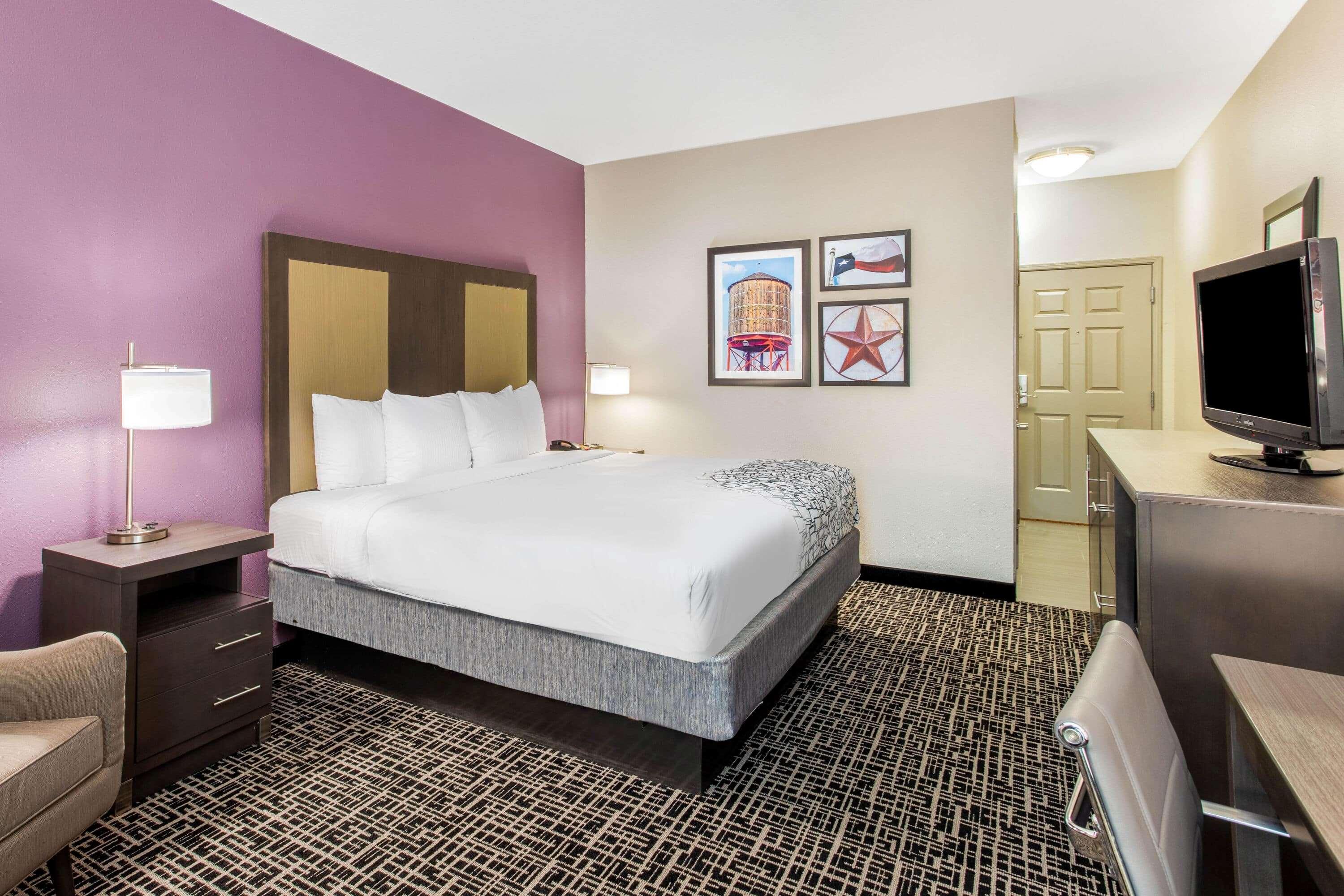 La Quinta By Wyndham Hillsboro Hotel Exterior photo