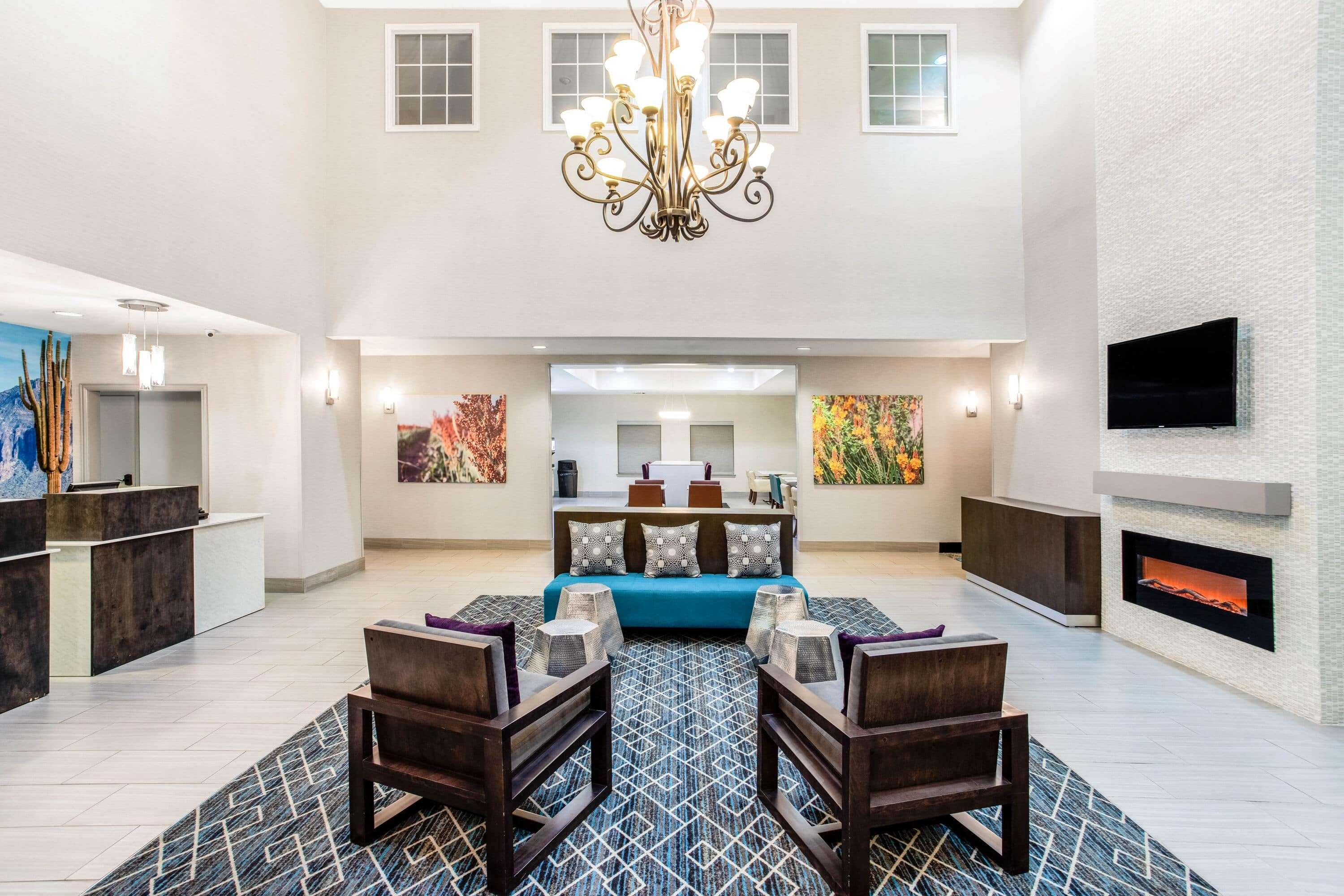 La Quinta By Wyndham Hillsboro Hotel Exterior photo