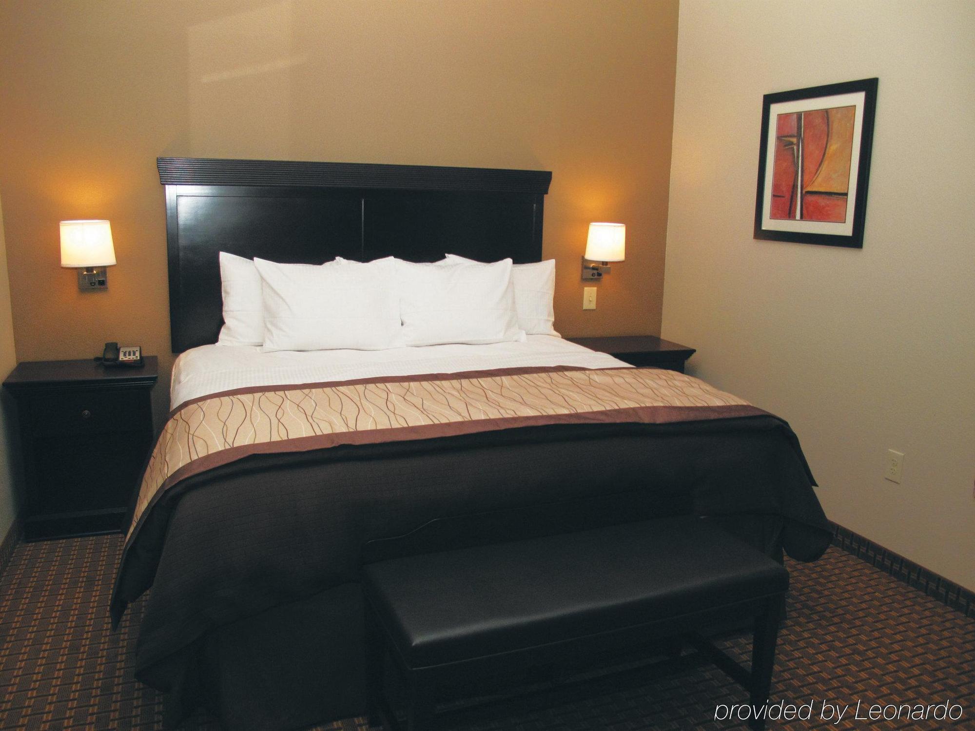 La Quinta By Wyndham Hillsboro Hotel Exterior photo