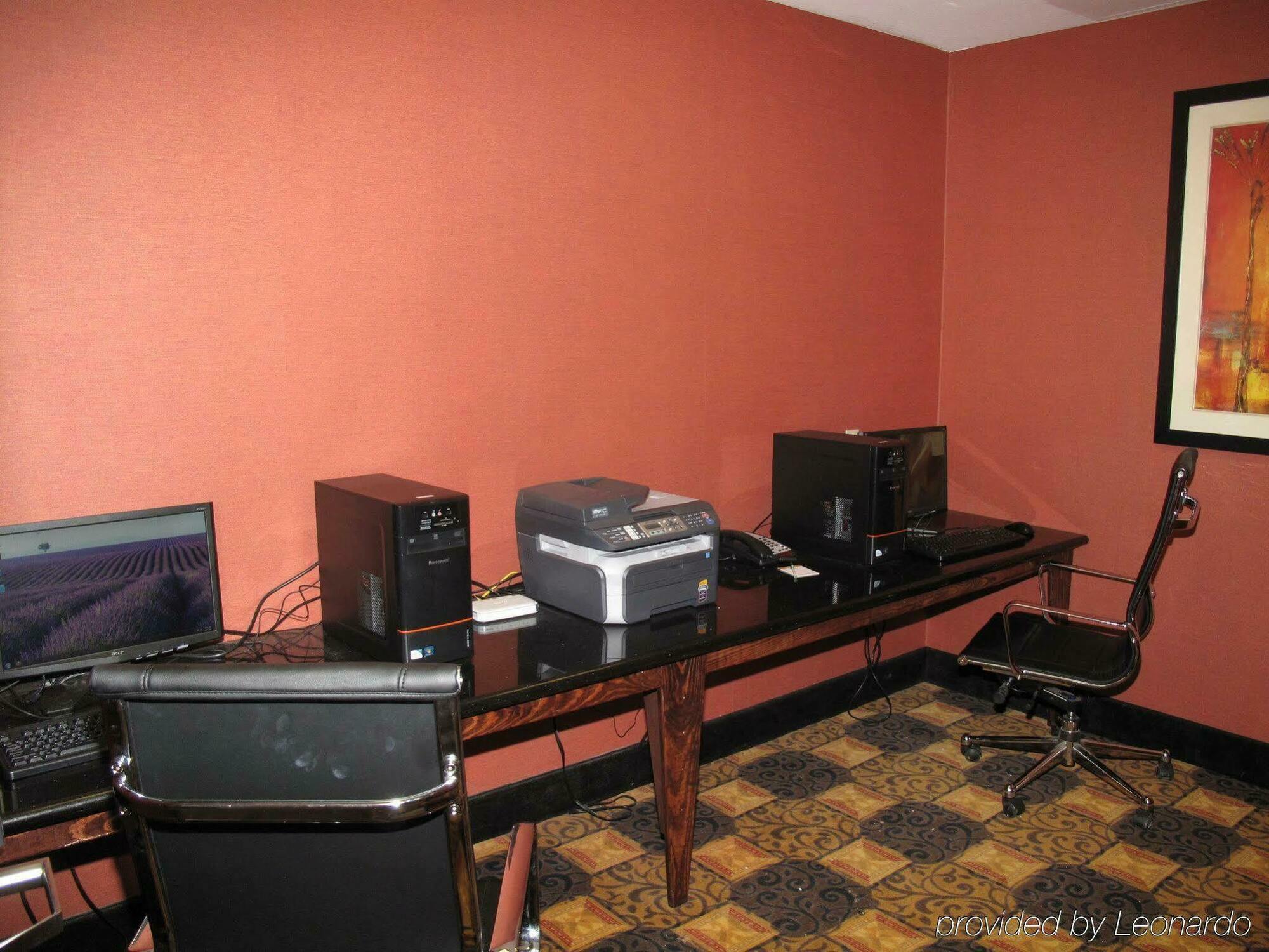 La Quinta By Wyndham Hillsboro Hotel Facilities photo